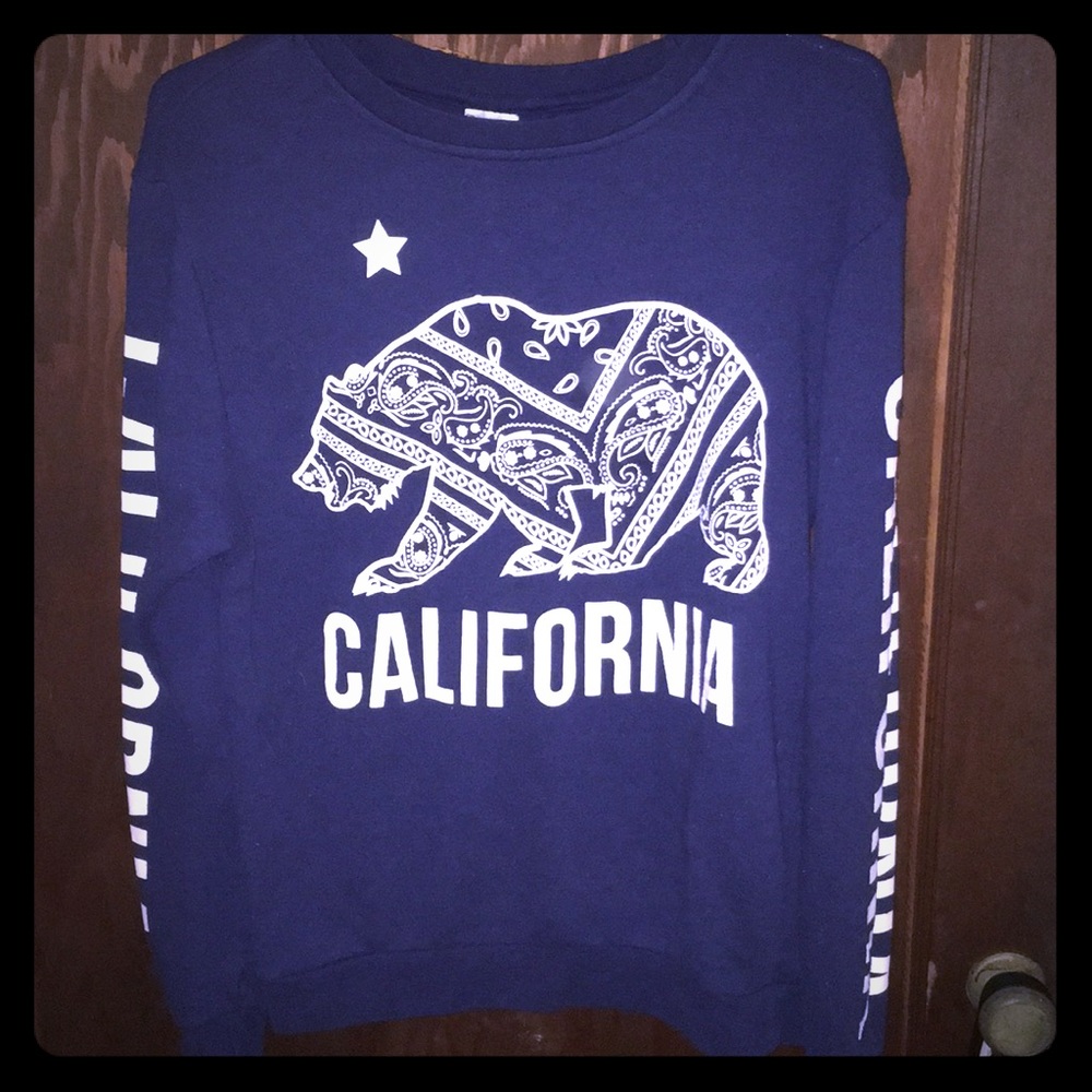 California paisley bear sweater💙🐻